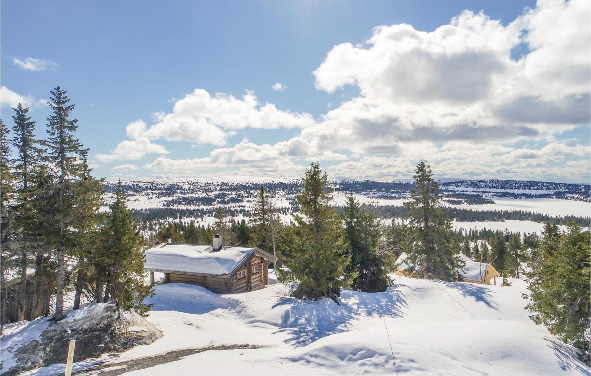 Amazing Home In Sjusjoen With Kitchen 외부 사진